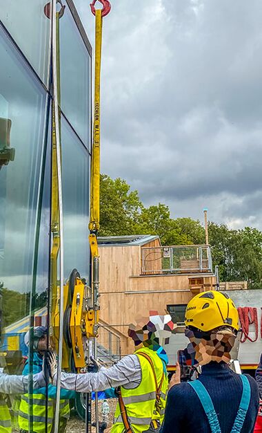 Abbau des Prototyps EFdeN VATRA des Bukarester Teams auf dem Solar Decathlon Europe in Wuppertal