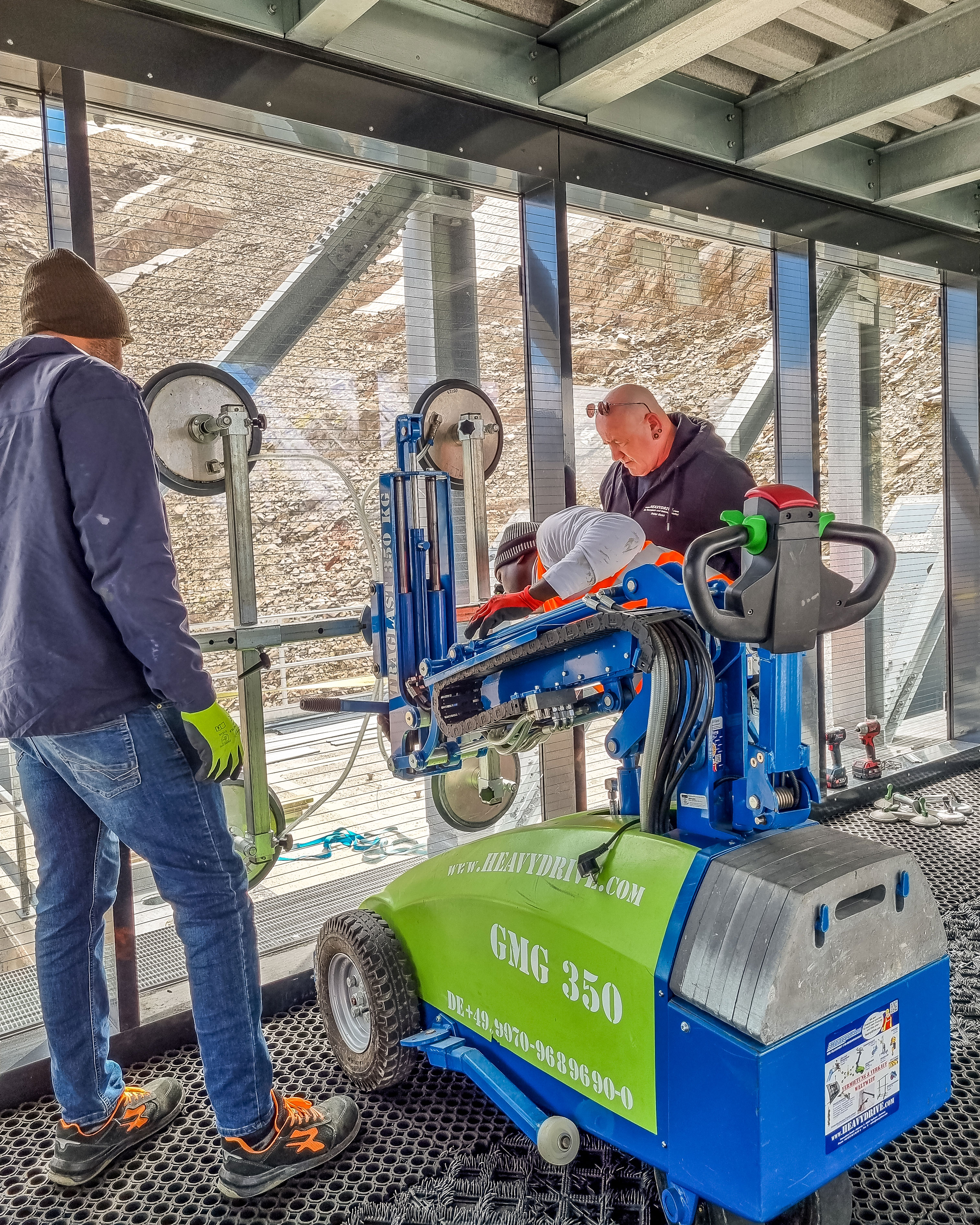 Scheibentausch mithilfe des GMG 350 auf 3200 Metern Höhe