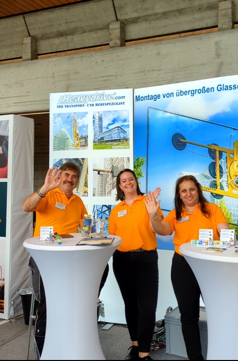 Unser Standteam in Augsburg voller Energie beim ersten Messeauftritt.