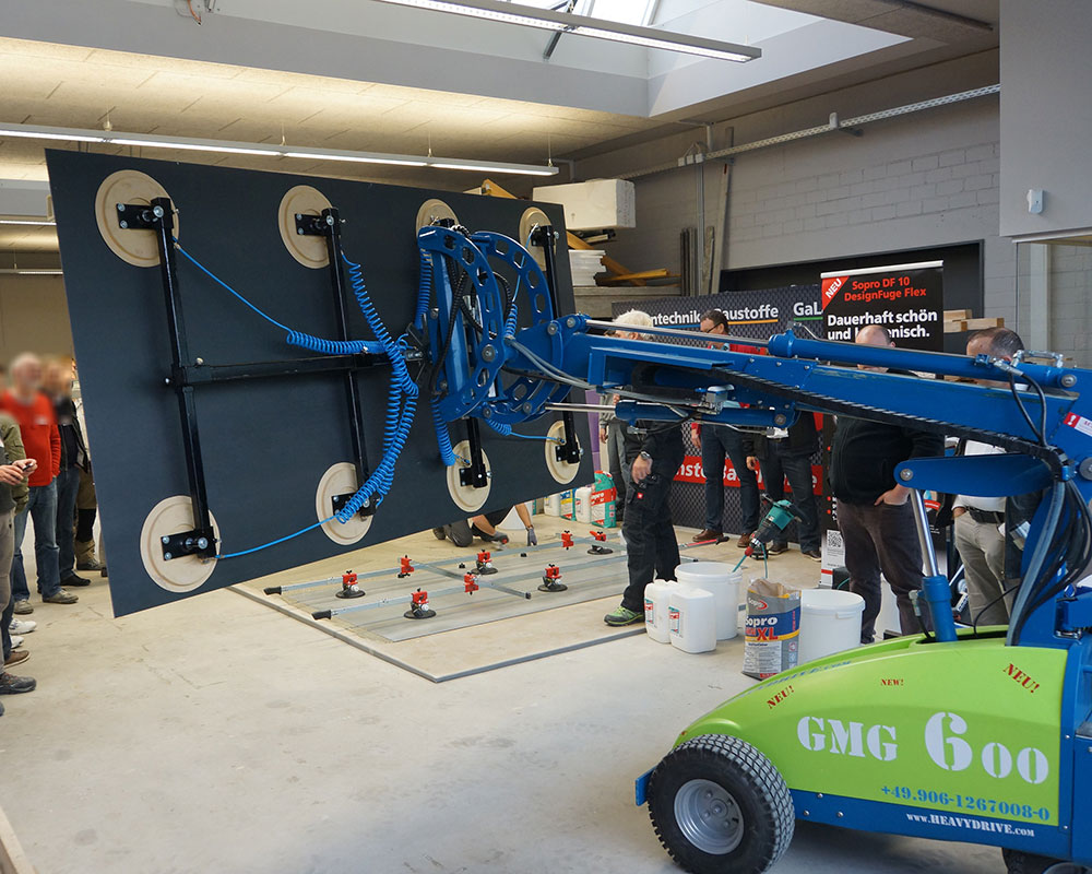 Großformatige Fliesen und Bodenplatten legen mit den Verlegungsroboter GMG | Großformatige Fliesen und Bodenplatten legen mit den Verlegungsroboter GMG