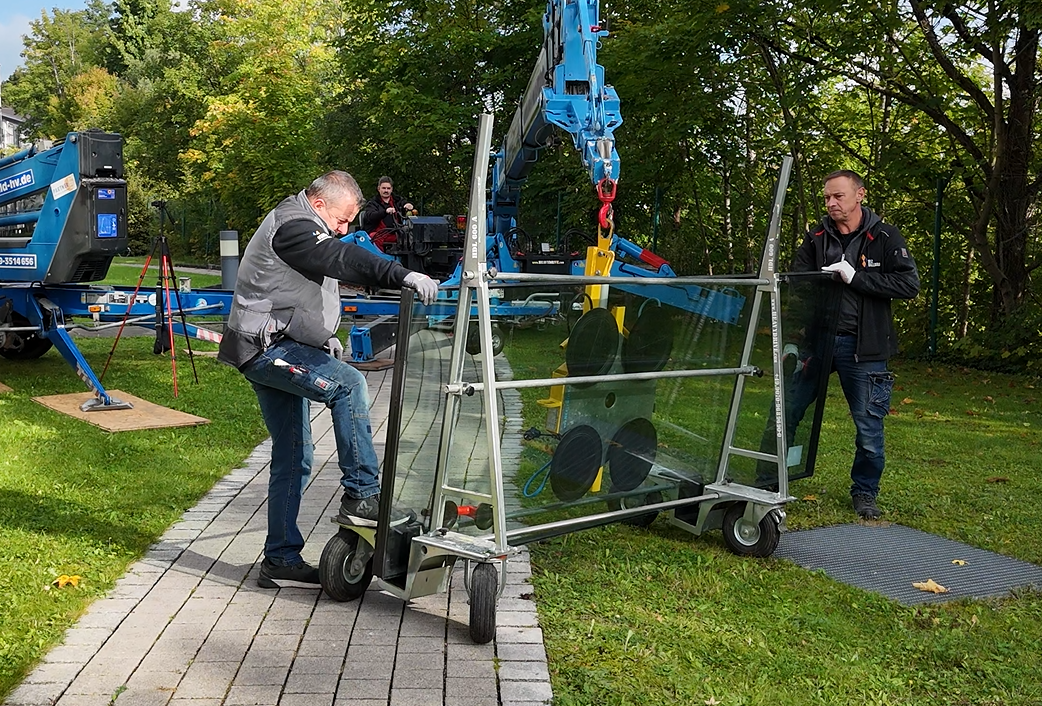 Glaswagen HDL 600 A bis auf 1,7 m ausziehbar - bis 600 kg Traglast | Glaswagen bis auf 1,7 m ausziehbar - bis 600 kg Traglast - HDL 600 A